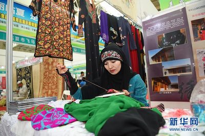 甘肅臨夏清真產品跨越省界精彩亮相寧夏，傳承地道清真文化